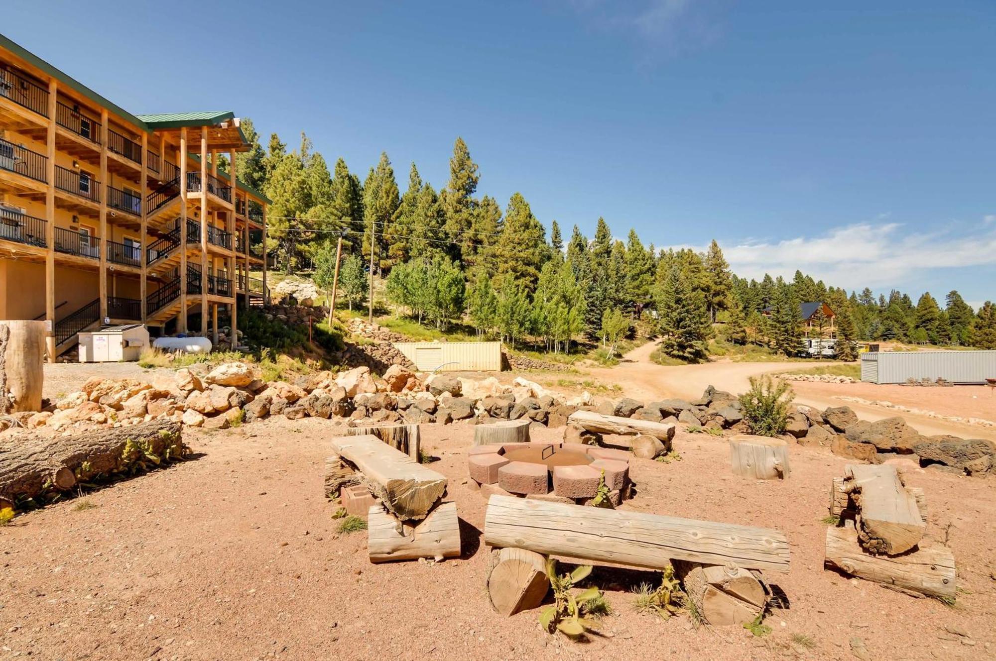 The Lodge At Duck Creek Duck Creek Village Bagian luar foto